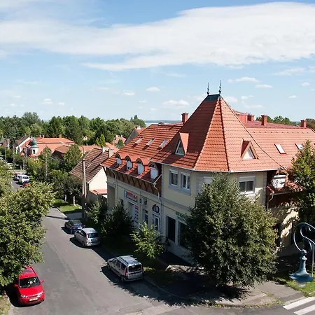 Irina Apartman *